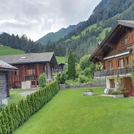 Saaner Mountain Home. Appartement Gsteig